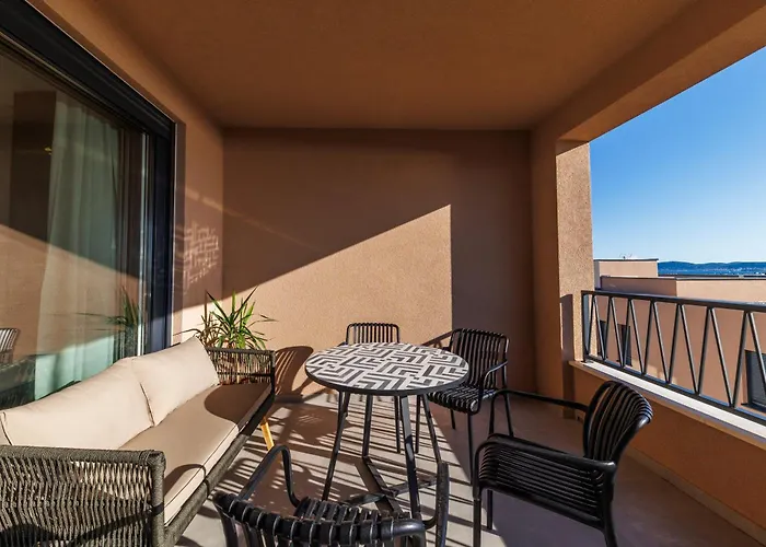 Antinov Suha Задар